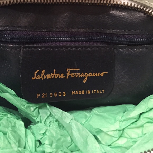 Vintage Ferragamo handbag - Picture 4 of 4